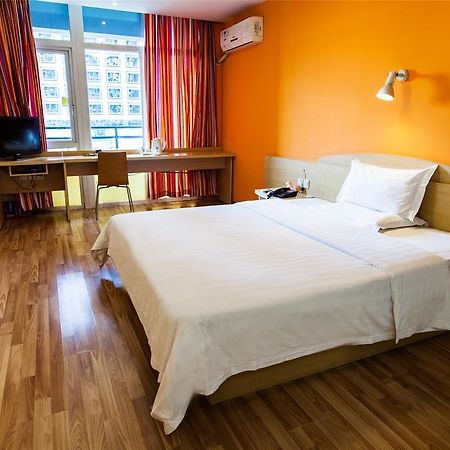 7Days Inn Chengdu North Railway Station מראה חיצוני תמונה