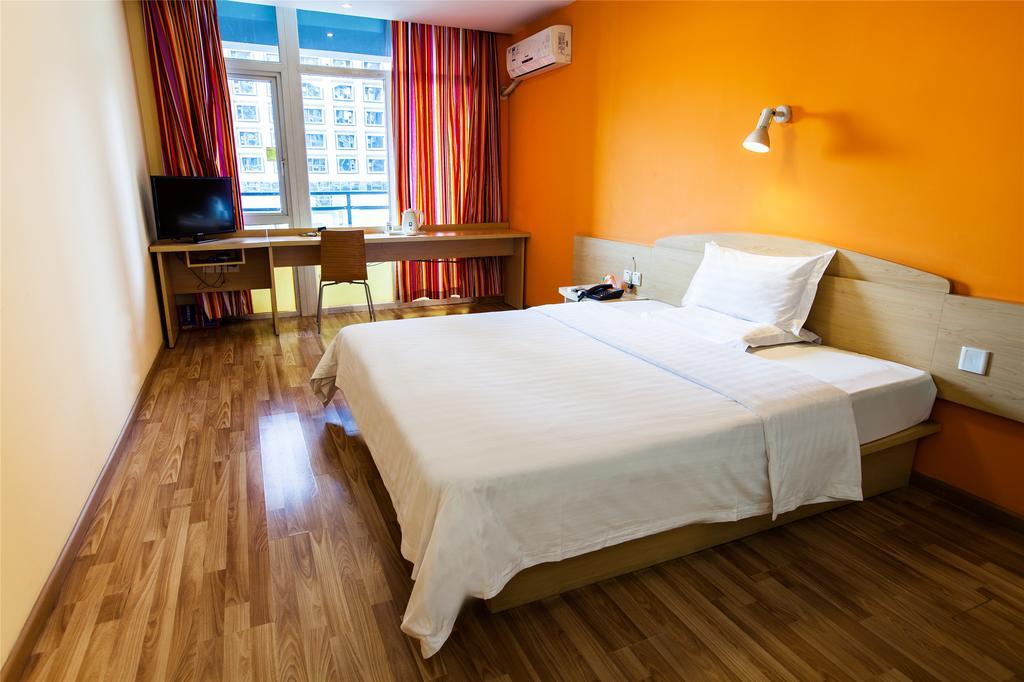 7Days Inn Chengdu North Railway Station מראה חיצוני תמונה