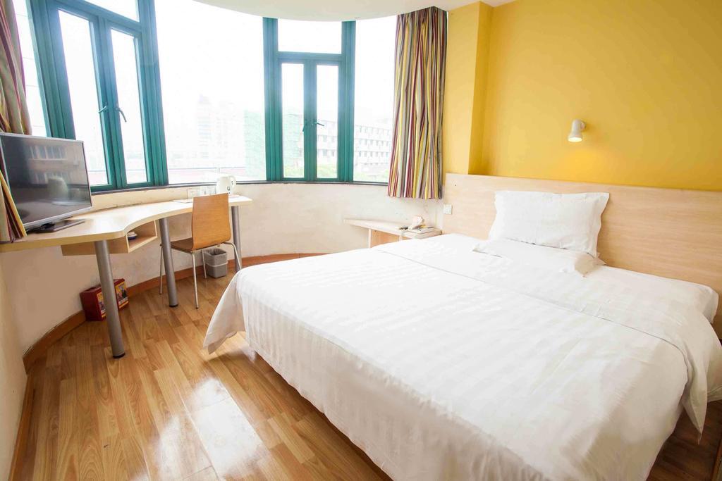 7Days Inn Chengdu North Railway Station חדר תמונה